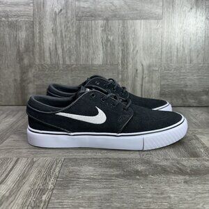 Nike SB Zoom Stefan Janoski Men size 6/Women size 7.5 Black White Suede Shoes